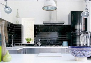 modern-black-subway-tiles