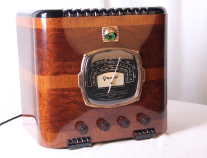restored-vintage-radio-1